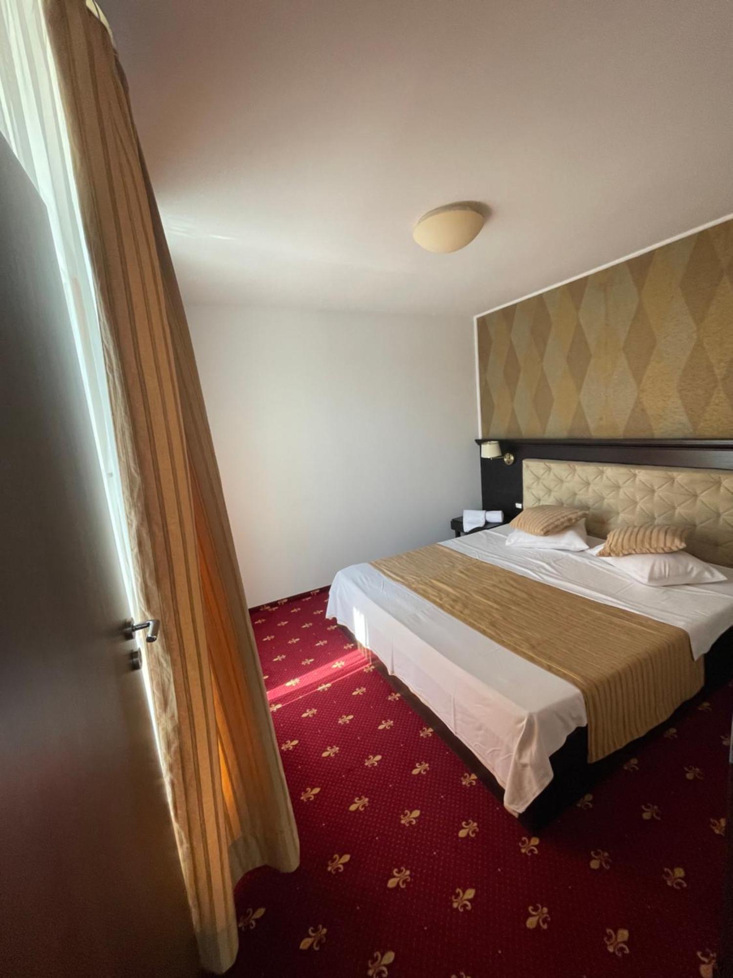 Melin Residence Orszowa Zewnętrze zdjęcie